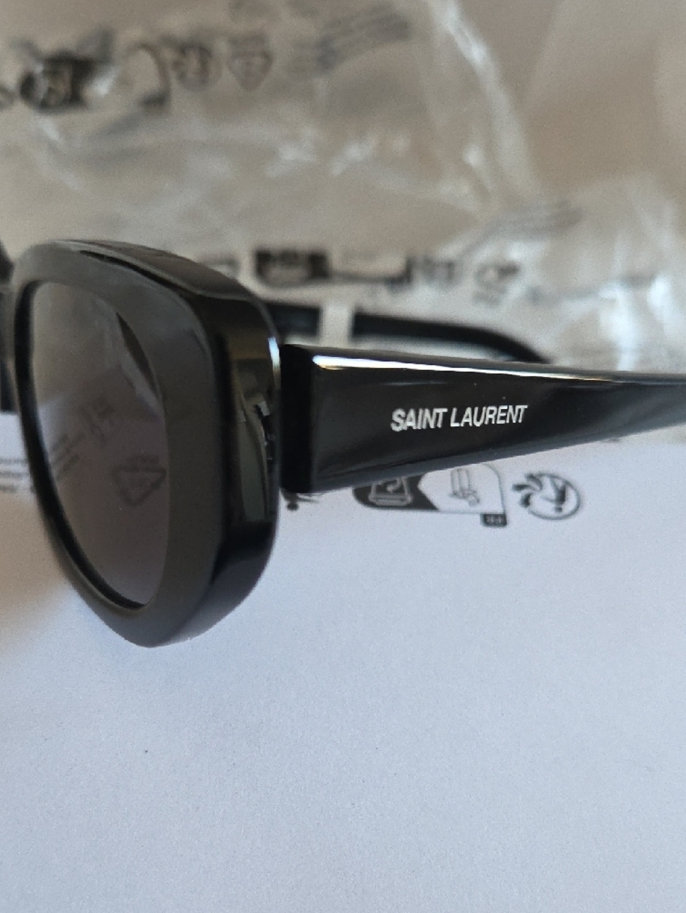 Saint Laurent Black Cat Eye Frame Sunglasses - Picture 5 of 11